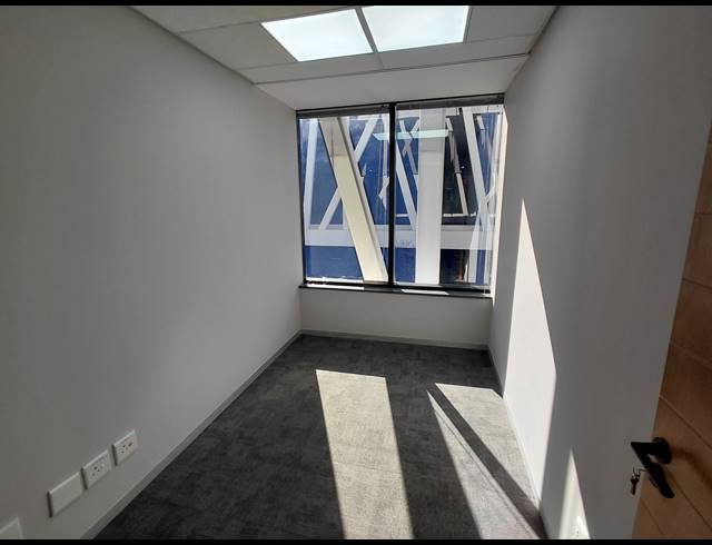 412M² OFFICE TO LET IN BRYANSTON